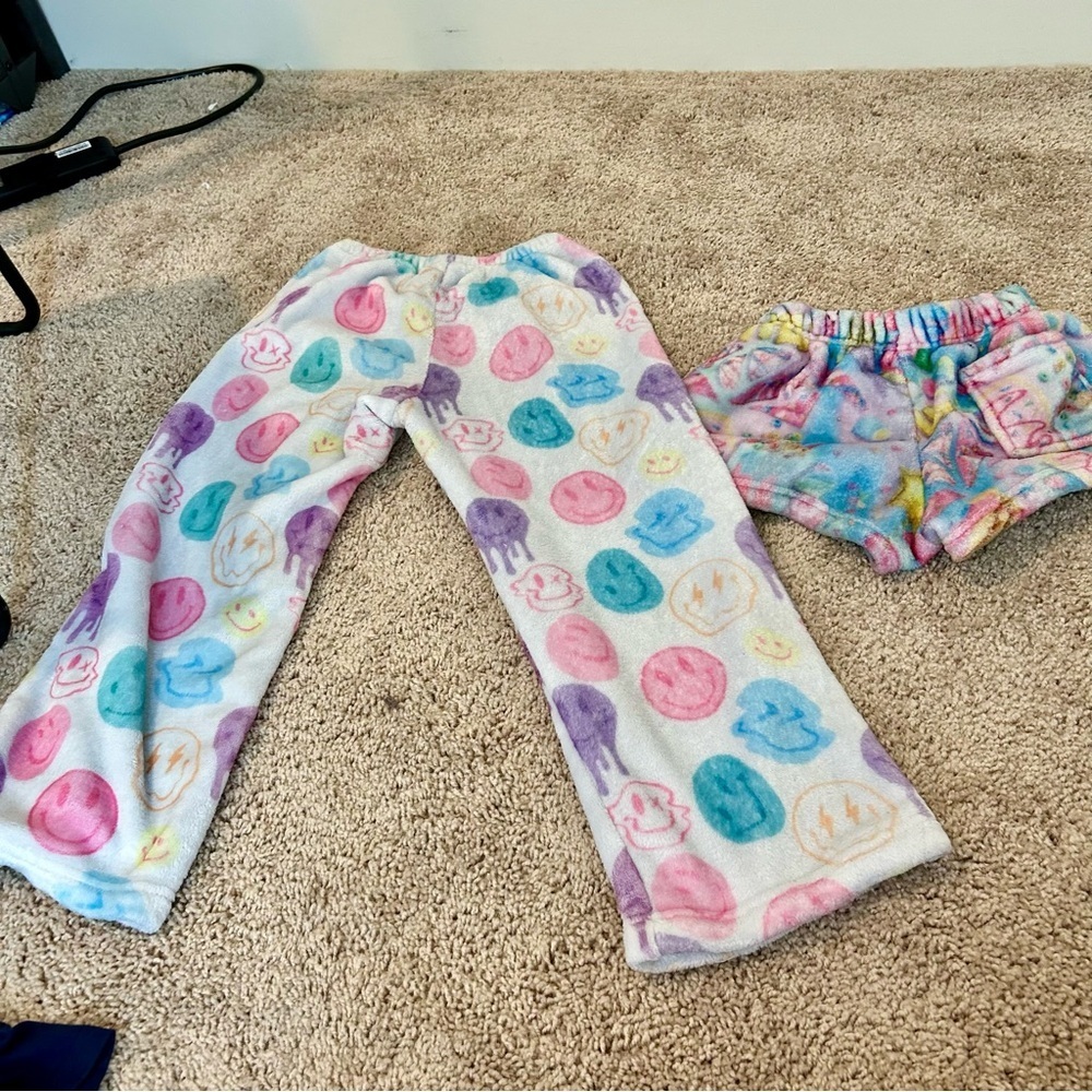 Dear Hannah Prep Girls‎ Pajama Pants/ Shorts Preppy Soft Lot of 2 Smiley Faces - Picture 5 of 10